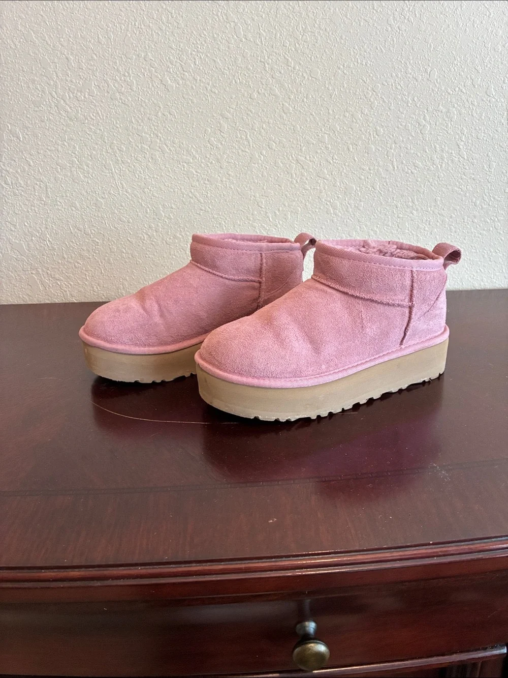 Girls' Pink Suede Platform Slip-On Slippers